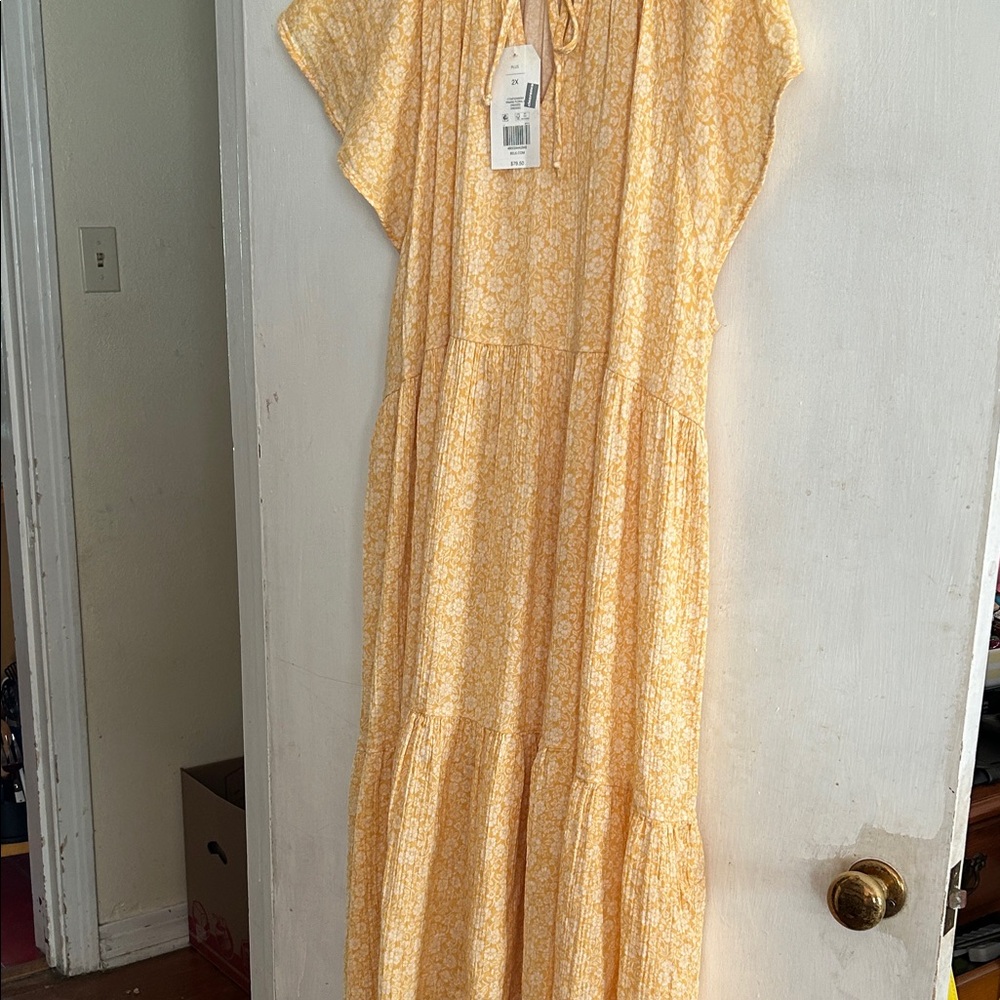 NWT Belk Wonderly Yellow Floral Tiered Maxi Dress with Cap Sleeves